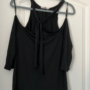 Open shoulder blacktop what time in front